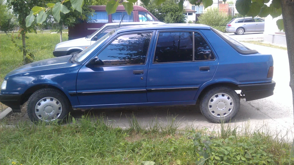 Peugeot 309