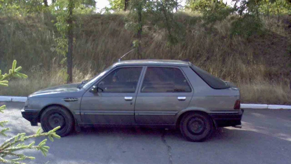 Peugeot 309 4