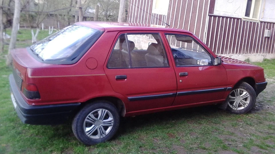 Peugeot 309 1.4 бензин 3