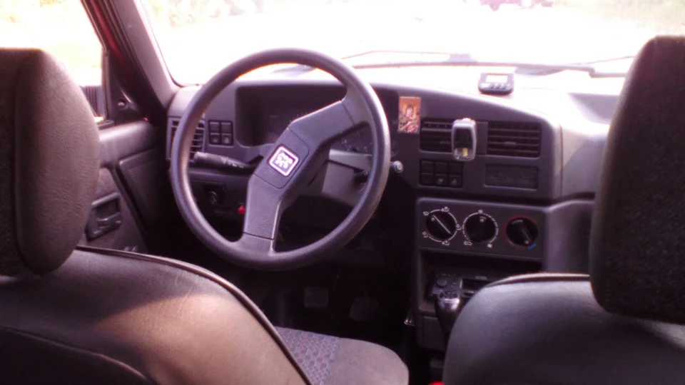 Peugeot 309 1.4 бензин 4