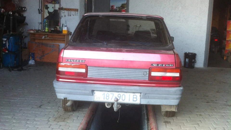 Peugeot 309 1.6 карб 2