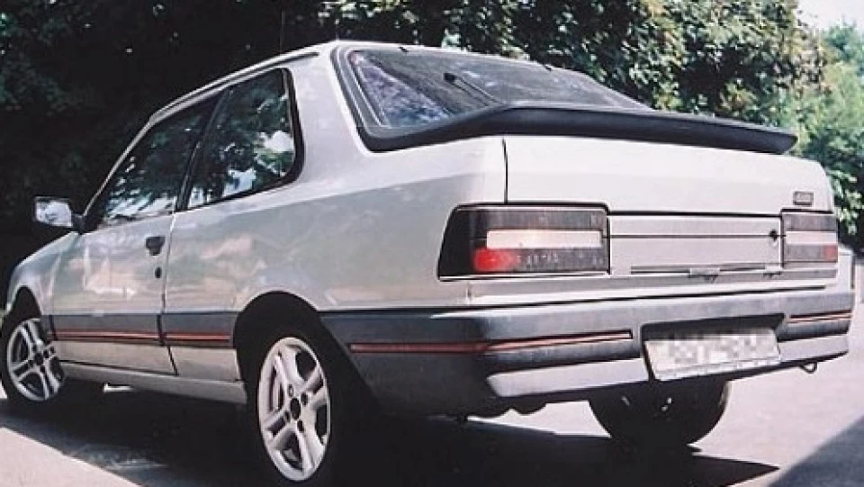 Peugeot 309 1,9 GTI 4