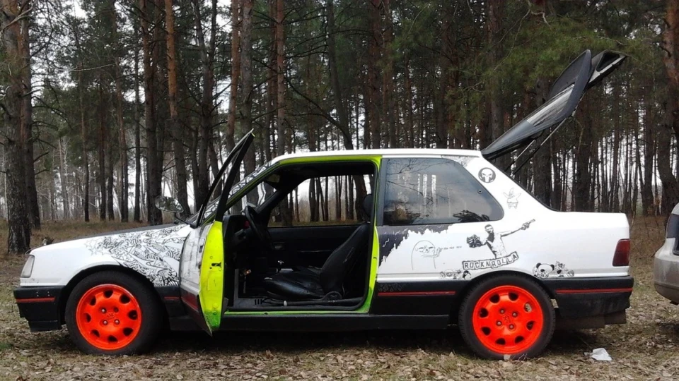 Peugeot 309 GTI 2
