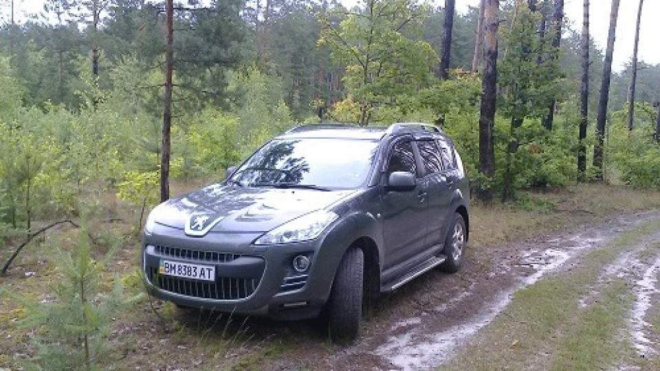 Peugeot 4007 2