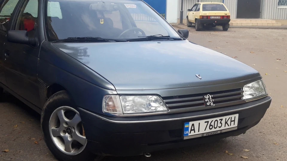 Peugeot 405 2