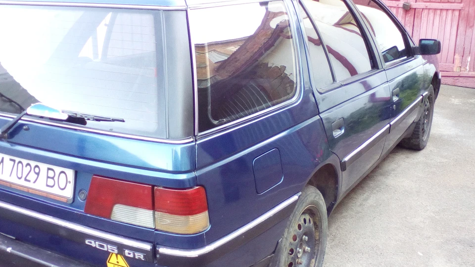 Peugeot 405 A LiOn ツ 4