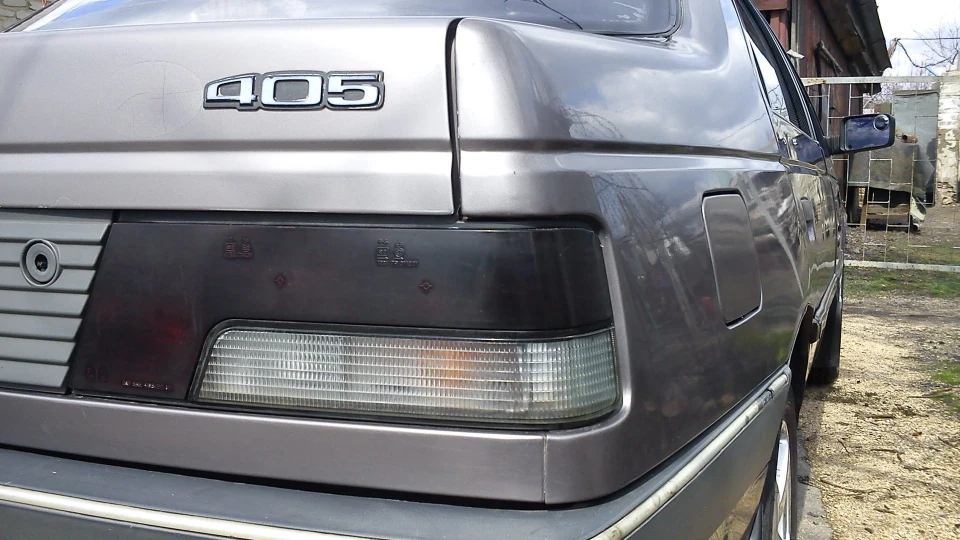 Peugeot 405 ластівка із серцем лева 3