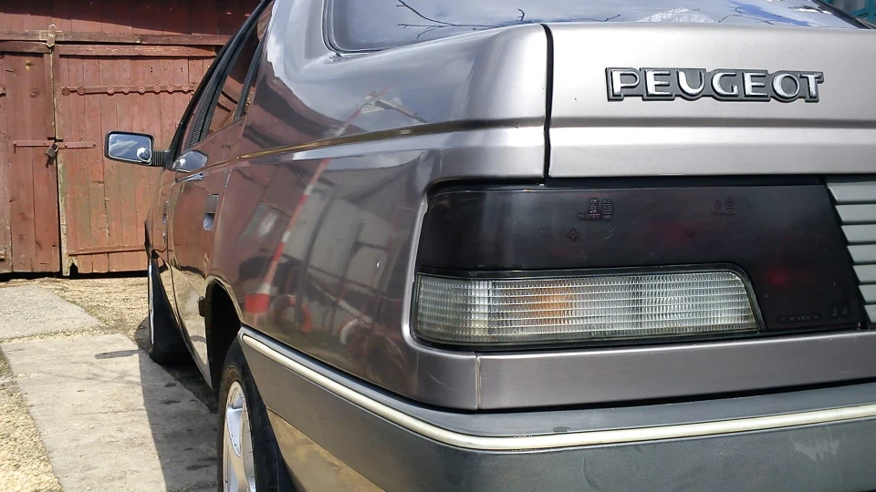 Peugeot 405 ластівка із серцем лева 4