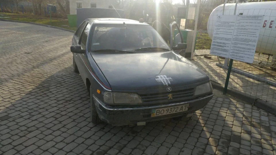 Peugeot 405 Металік Мокрий асфальт
