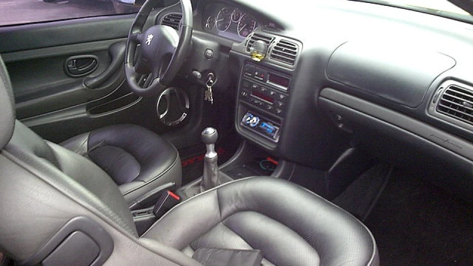 Peugeot 406 Coupe Жовтий перламутр 2
