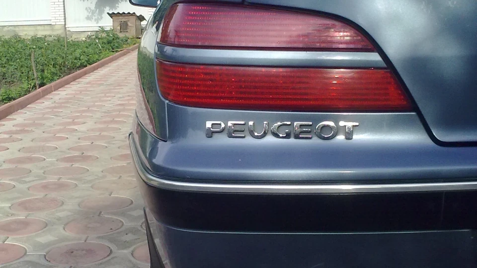 Peugeot 406