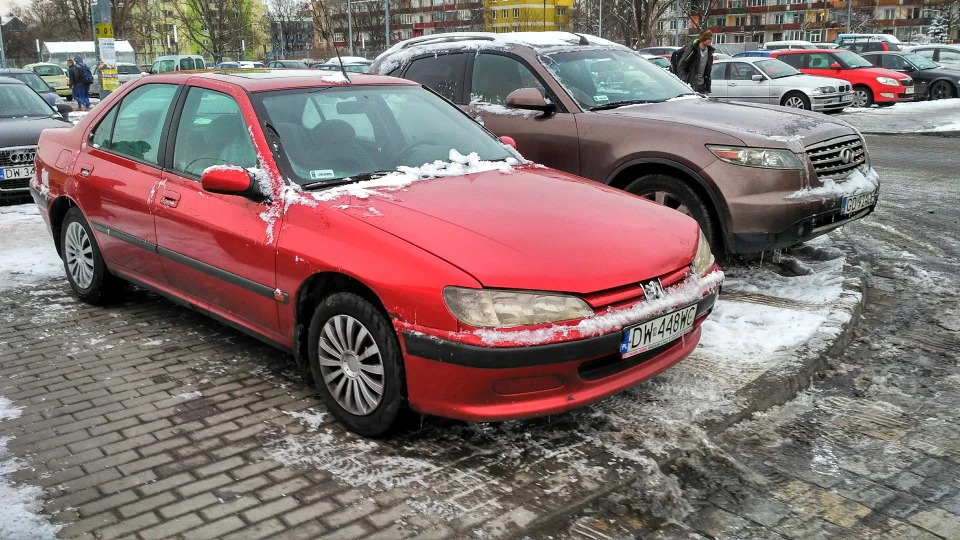 Peugeot 406 поджопник