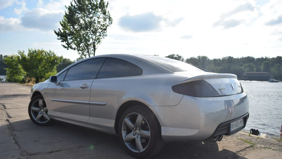 Peugeot 407 Coupe 2.7hdi 4