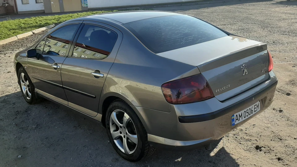 Peugeot 407 4