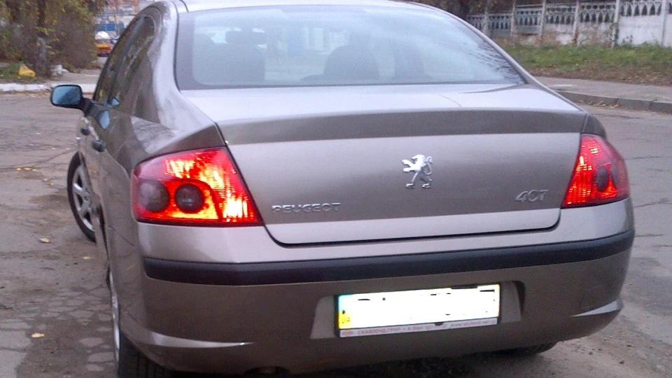 Peugeot 407 4