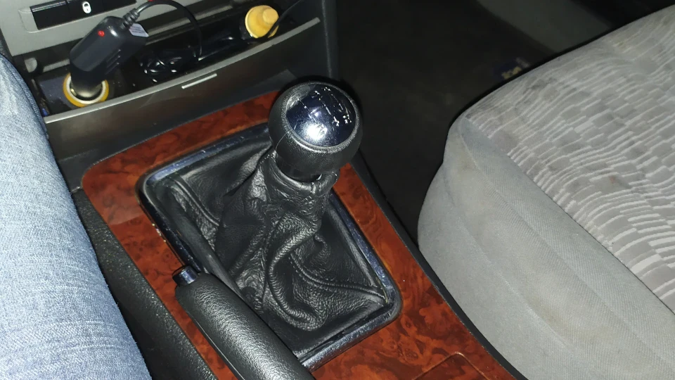 Peugeot 407 1.8 SR 4