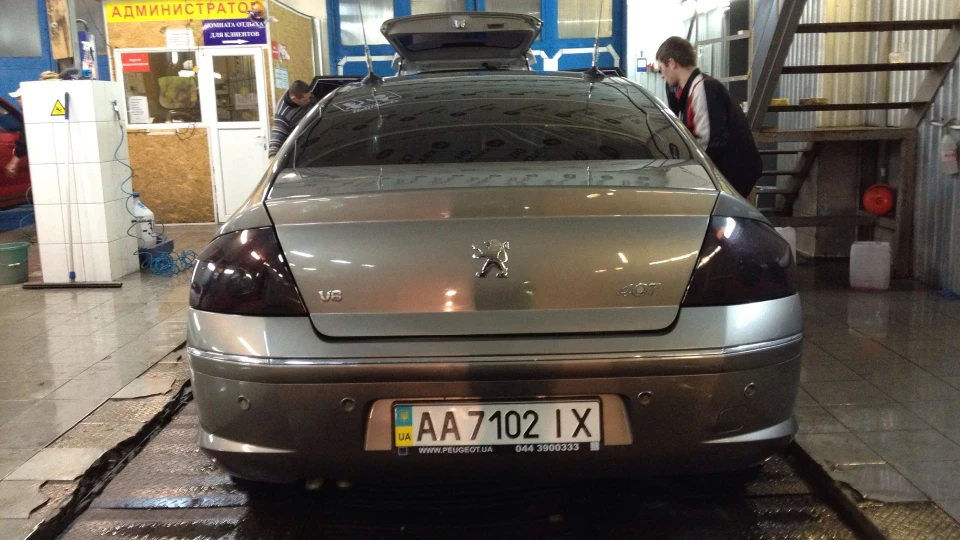 Peugeot 407 Sv. V6 3