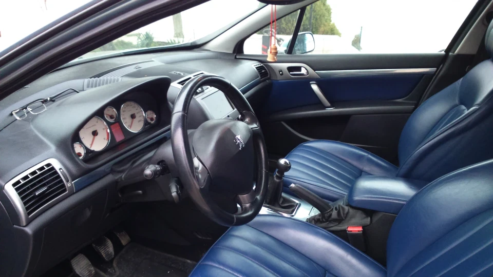 Peugeot 407 у подібному навіть не сидів 4