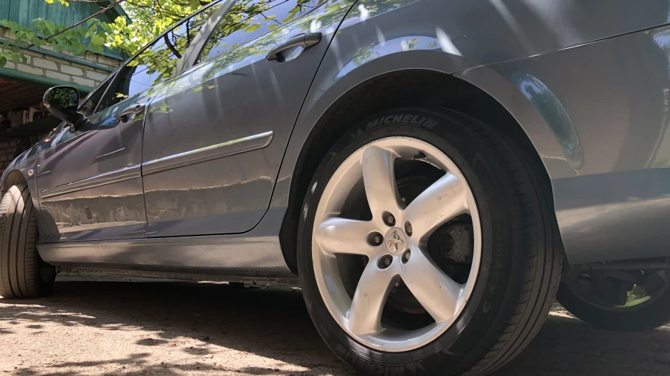 Peugeot 407 Він - Дизель 1.6 HDi 2