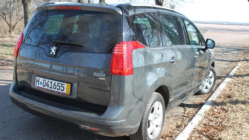 Peugeot 5008 4