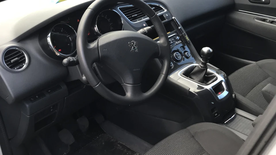 Peugeot 5008 2