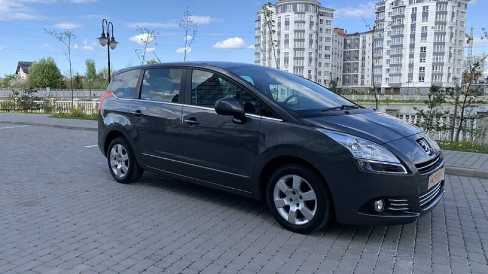 Peugeot 5008 2