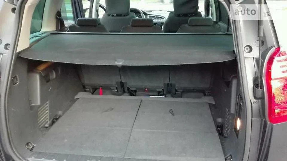 Peugeot 5008 2