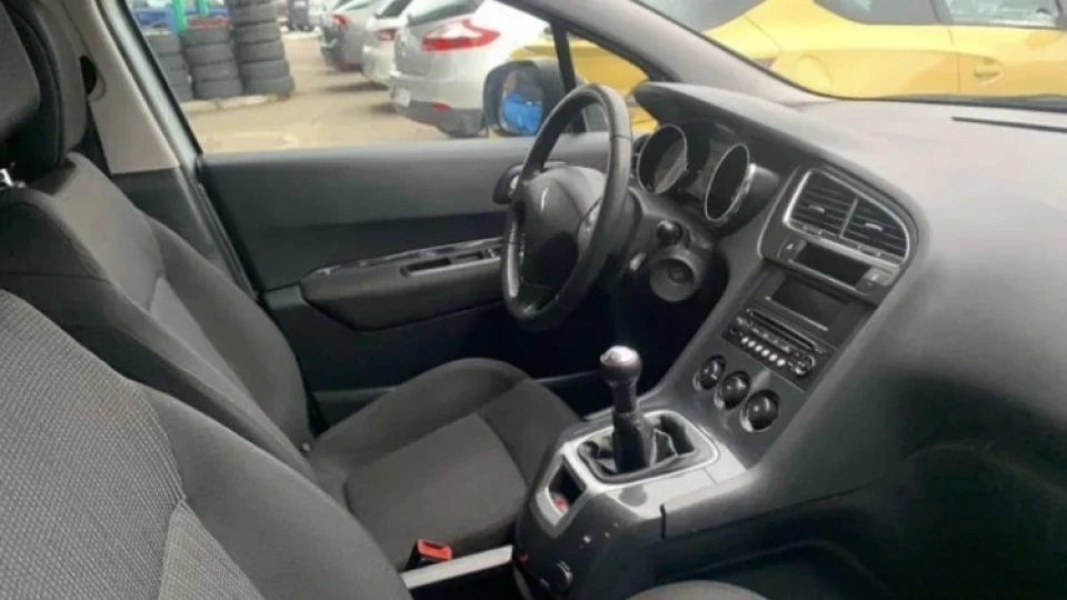 Peugeot 5008 2