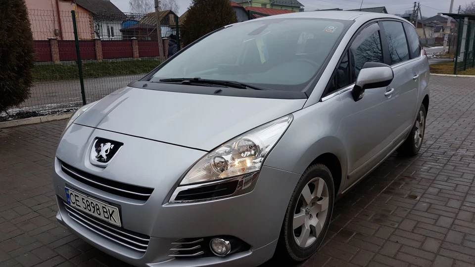 Peugeot 5008 1.6 DV6C 3