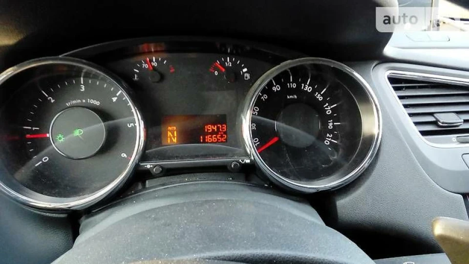 Peugeot 5008 1.6 e-HDI 115 6 ступ. 3