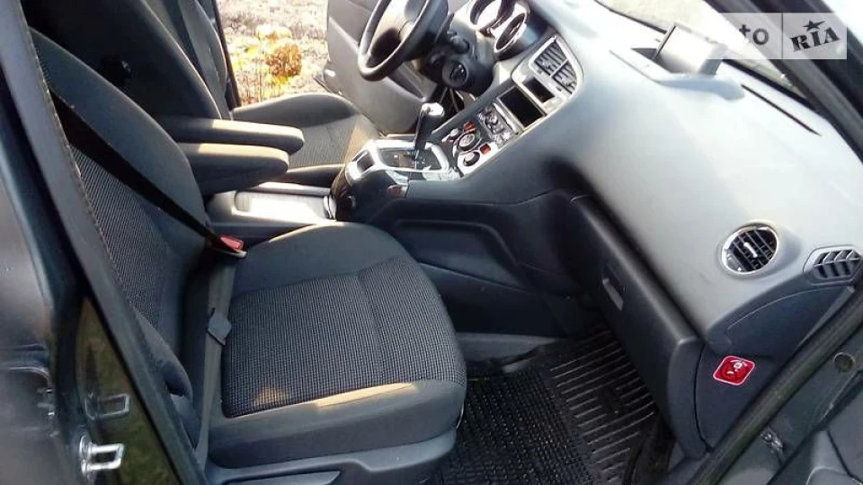 Peugeot 5008 1.6 e-HDI 115 6 ступ. 5