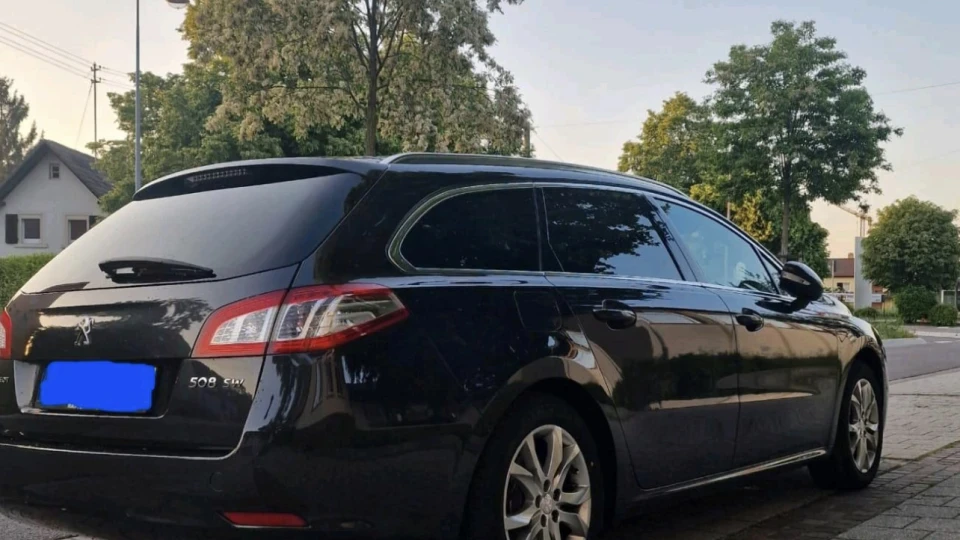 Peugeot 508 SW Akula🦈