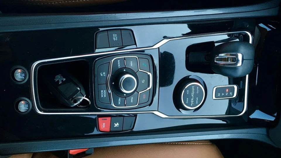 Peugeot 508 2.0 L HDi + Hybrid 5