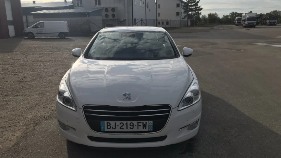 Peugeot 508 2.0HDi Allure на ручці