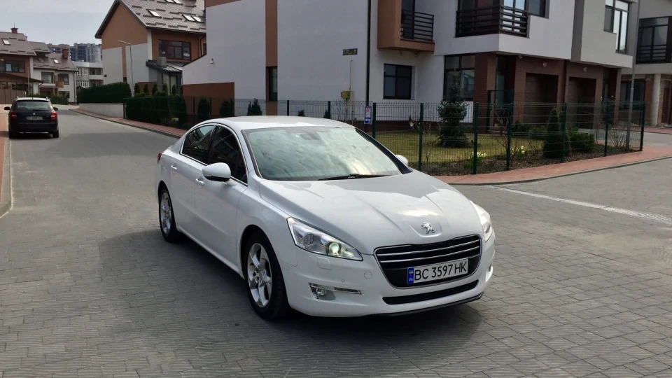 Peugeot 508 2.0HDi Allure на ручці 2