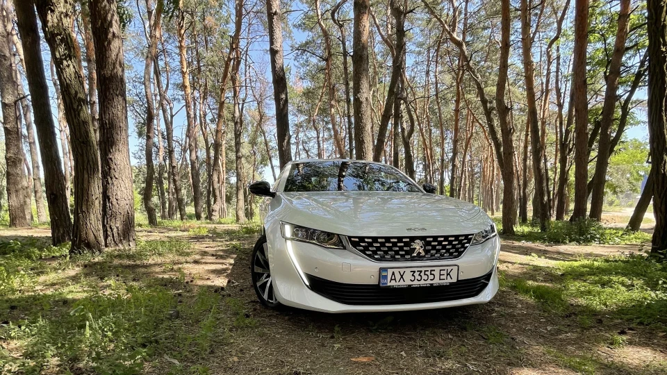 Peugeot 508 GT-Line WHITE PEARL 3