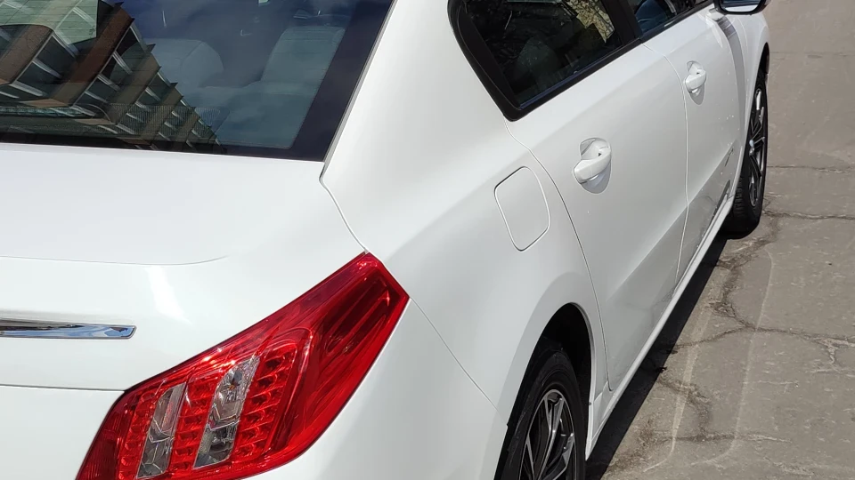 Peugeot 508 White Lion 2