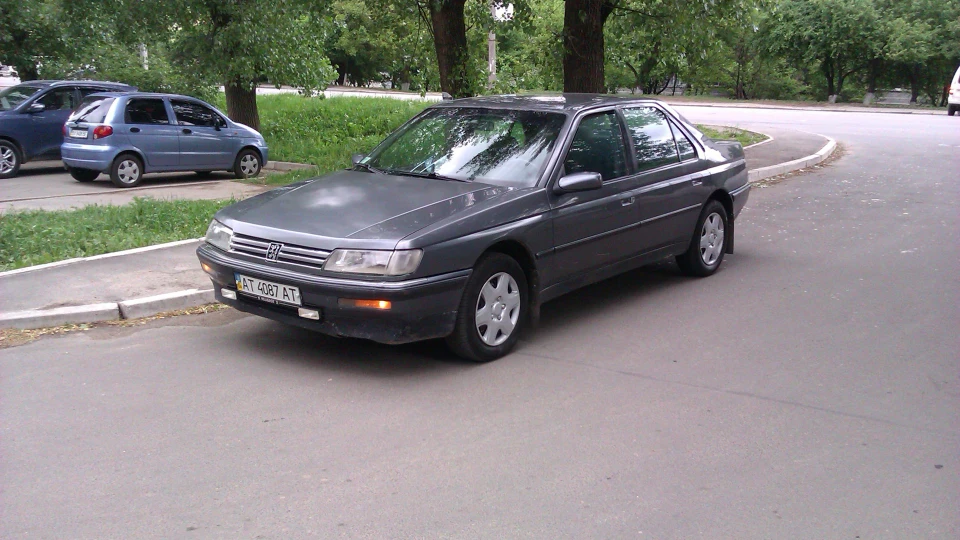 Peugeot 605