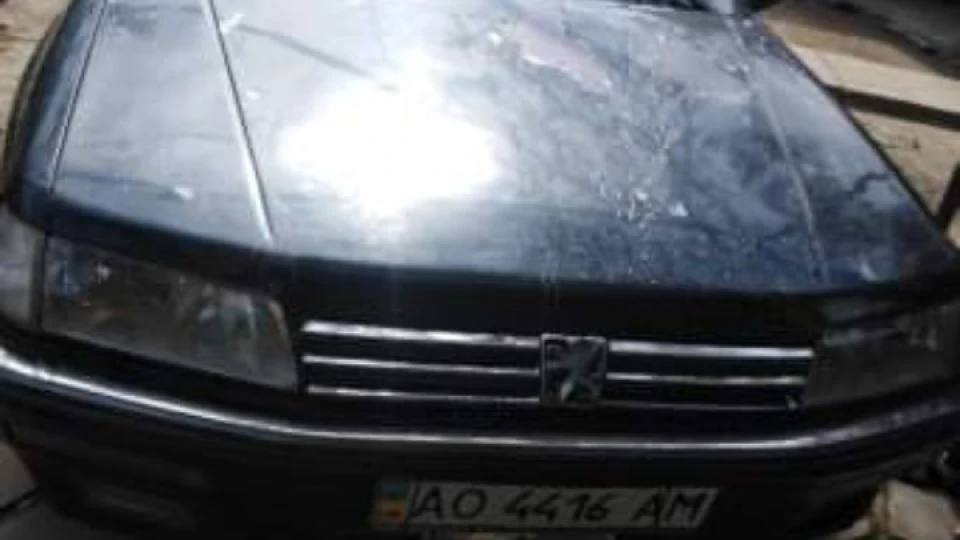 Peugeot 605