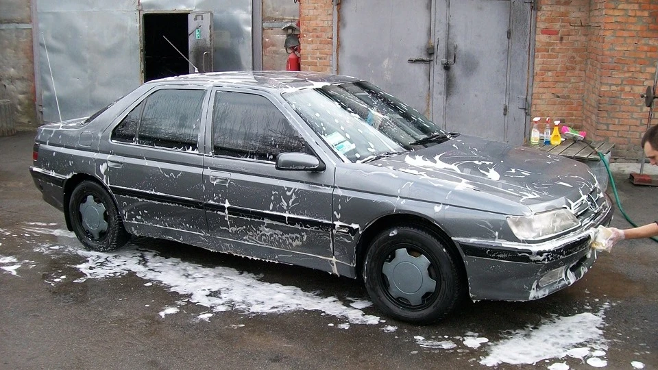Peugeot 605 4