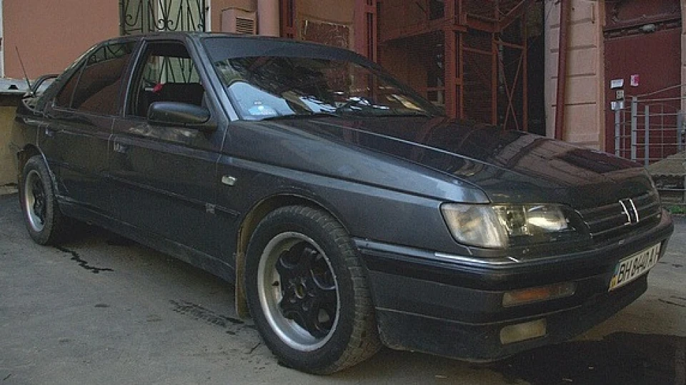 Peugeot 605