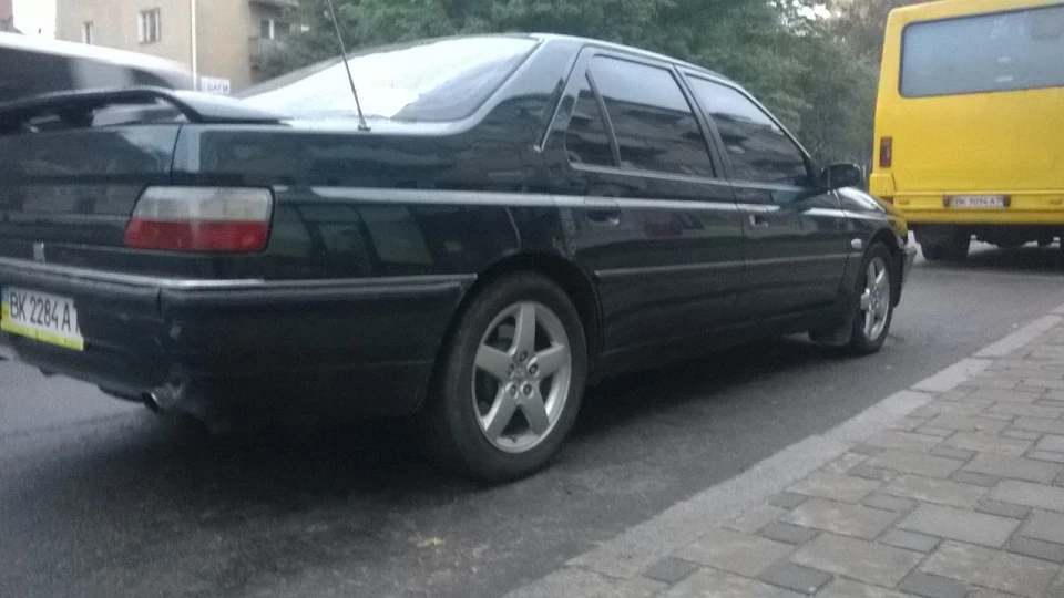 Peugeot 605 4