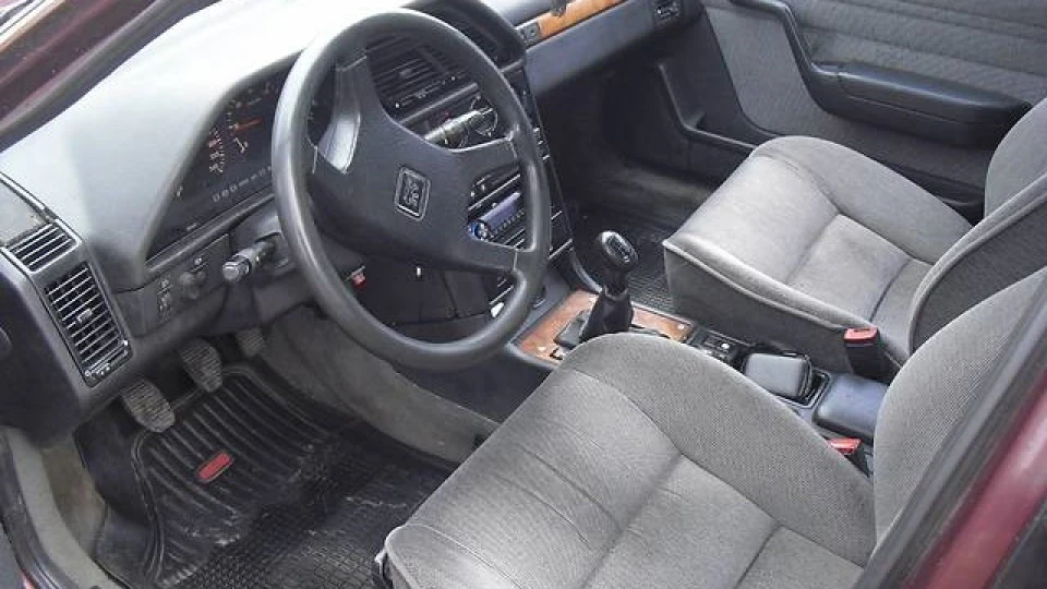 Peugeot 605 2.0 16 клапанник 4