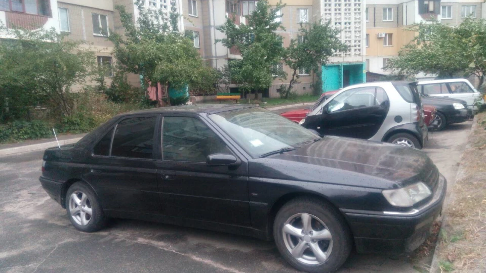 Peugeot 605 2.0 незрозуміла