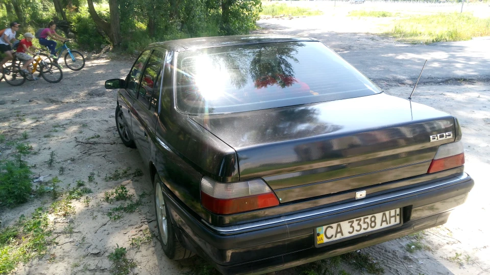 Peugeot 605 2.0 незрозуміла 2