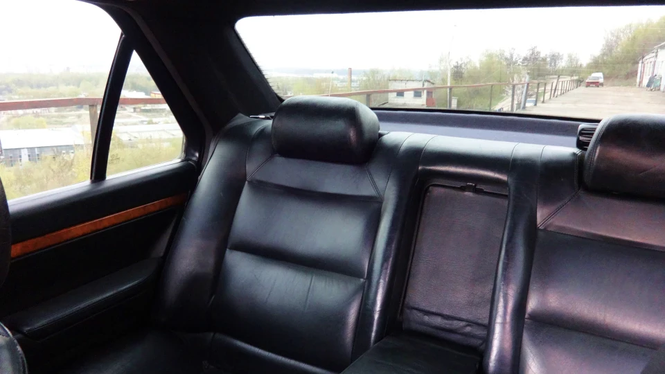 Peugeot 605 3.0 sv 4