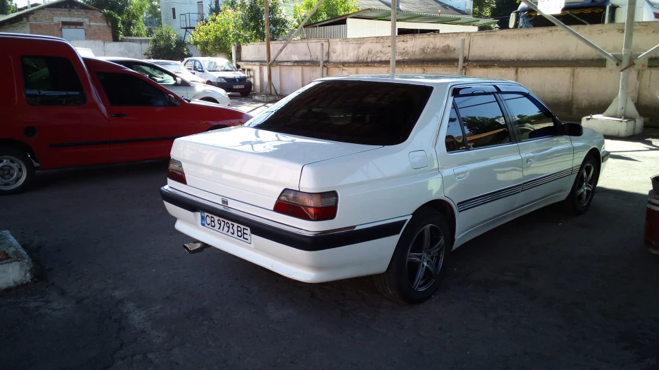 Peugeot 605 Білий ПИЖ 2