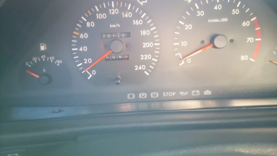 Peugeot 605 Білий ПИЖ 5