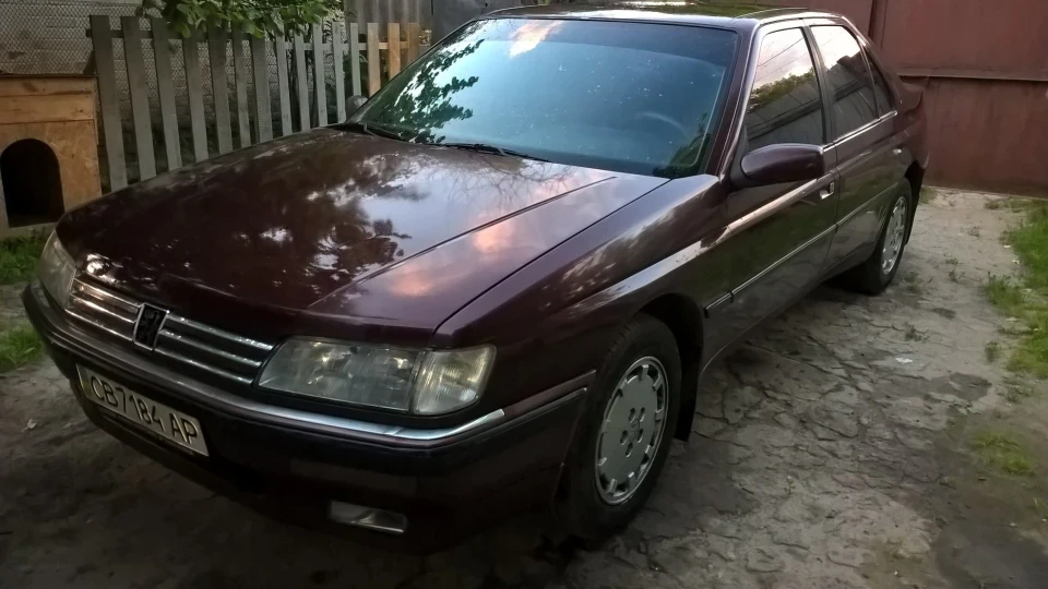 Peugeot 605 SRI