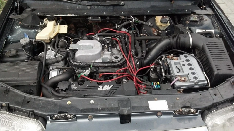 Peugeot 605 SV 24 4